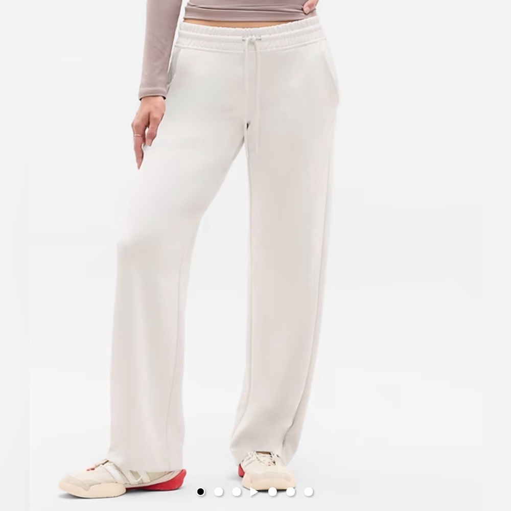 ATHLETA - SEASOFT STRAIGHT PANT